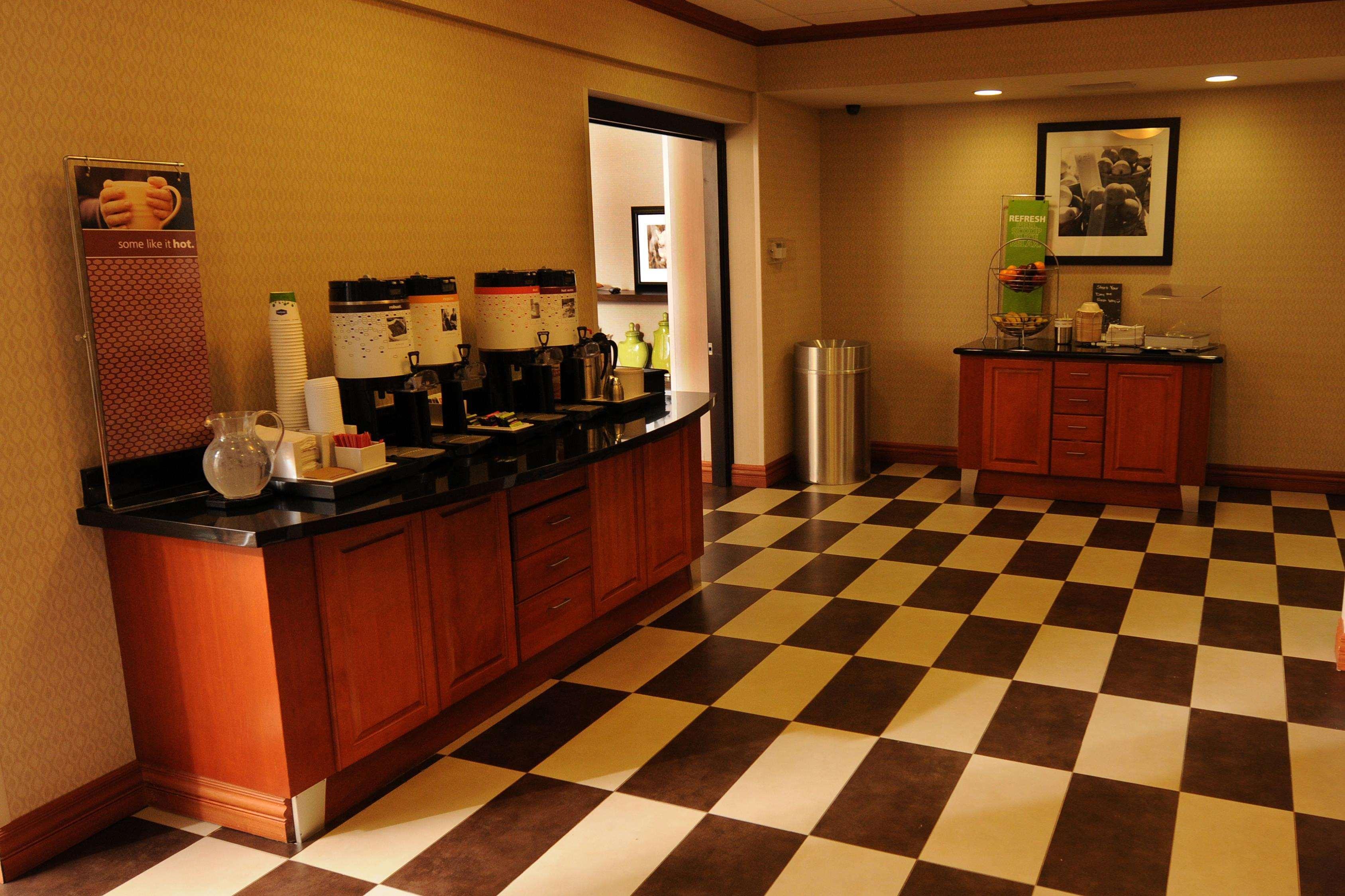 Newly Renovated Hampton Inn Omaha West Lakeside Zewnętrze zdjęcie
